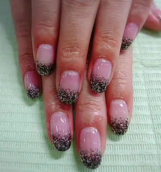 ネイル ラ・クレア所属・井川 佳奈のネイルデザイン