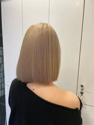 ミディアム カラー MIFA レイヤー／パーマのヘアスタイル