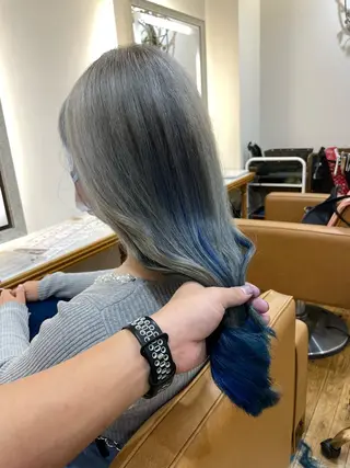セミロング ブリーチ毛矯正.髪質 改善.髪にドラマをのヘアスタイル