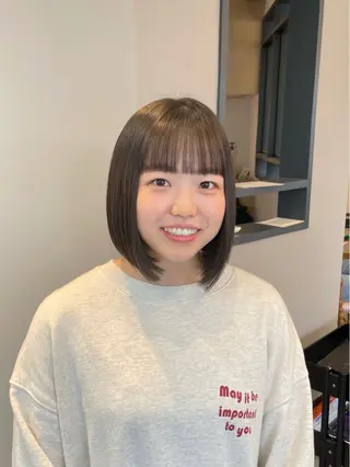 ショート カラー 西村 れいのヘアスタイル