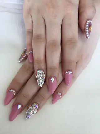 ネイル 💎🐰 saki. m 🐰💎のネイルデザイン