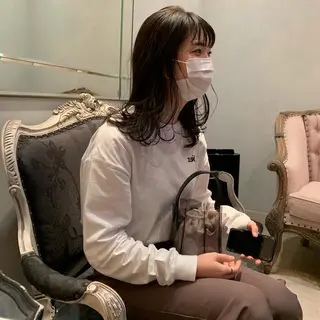 セミロング SAKINO. ベージュカラーのヘアスタイル