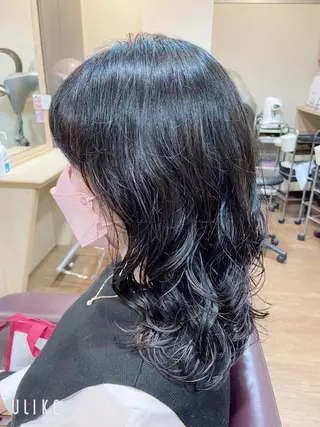 セミロング コバヤシ ユウスケのヘアスタイル