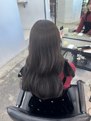 ロング カラー レイヤー sala 推しカラー職人🎀のヘアスタイル