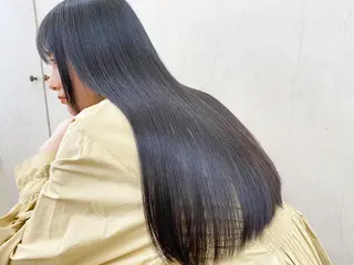 セミロング 髪質改善/艶カラー 縮毛矯正/山本由梨のヘアスタイル