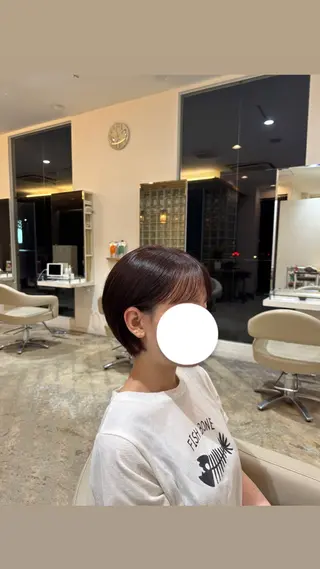 ショート カラー 佐藤 優里のヘアスタイル