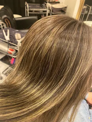 ロング カラー ケアブリーチ&シール エクステの店和田翔莉のヘアスタイル