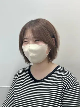 ショート カラー パーマ ヘアアレンジ メンズ キッズ ネイル マツエク・マツパ アイブロウ 切りっぱなしヘアボブ ミディアムヘアRYOのヘアスタイル