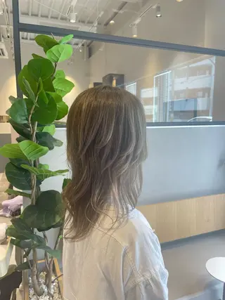 セミロング カラー 城間 晴人のヘアスタイル