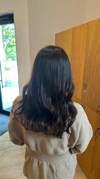 カラー ルプラボウ 石田渚夏のヘアスタイル