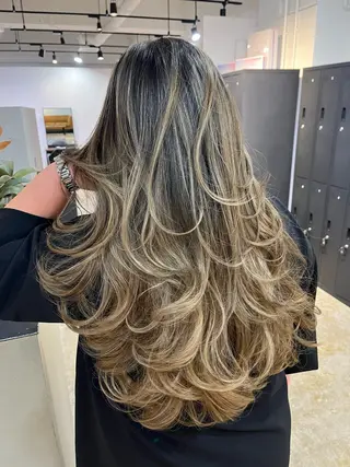 ロング 心斎橋/海外レイヤー 募集中三好玲奈のヘアスタイル