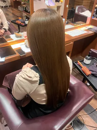 ロング よしだ しおりのヘアスタイル