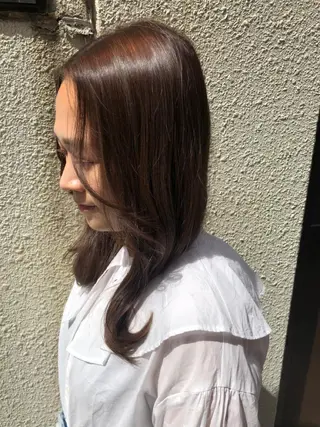 セミロング 艶カラー🩵💛 NANAのヘアスタイル
