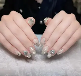 ネイル Hin Nailsのネイルデザイン