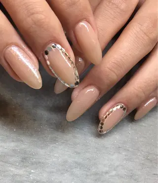 ネイル Apsaras putihのネイルデザイン