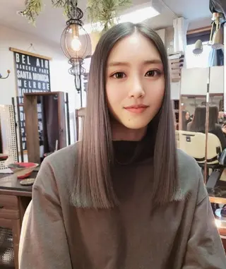 セミロング カラー 足利市・原宿・表参道 シニストラのヘアスタイル