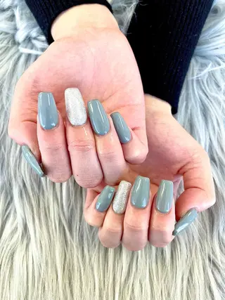 ネイル KUMI💛 MADIAのネイルデザイン