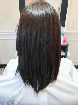 ミディアム カラー 粟田 めぐみのヘアスタイル