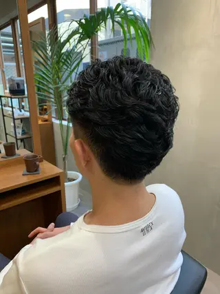 ショート パーマ 倉山 将貴のヘアスタイル