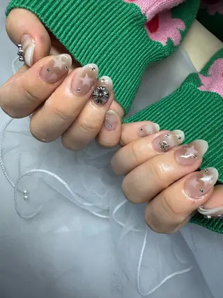 ネイル nail salon　neige所属・向井 唯紀世のネイルデザイン