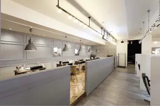 ネイル Vernis/ATTRAIT BEAUTY PROFESSIONAL【ヴェルニ】所属・石塚 葵のネイルデザイン