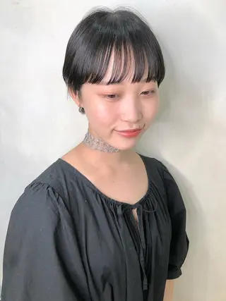 ショート カラー ブリーチ😼 ボブ✍️レイヤーのヘアスタイル