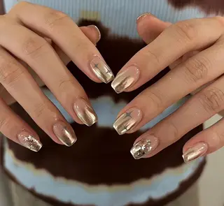 ネイル Queens テイのネイルデザイン