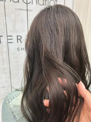 ロング カラー あだち ゆかのヘアスタイル
