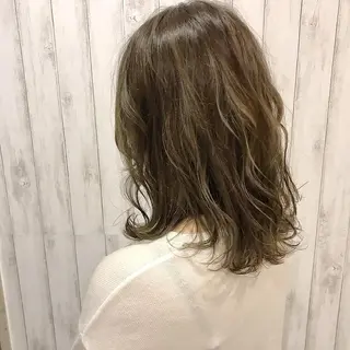 ミディアム カラー 美髪専門サロン kazuのヘアスタイル
