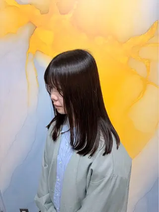 セミロング 野沢 亜美のヘアスタイル