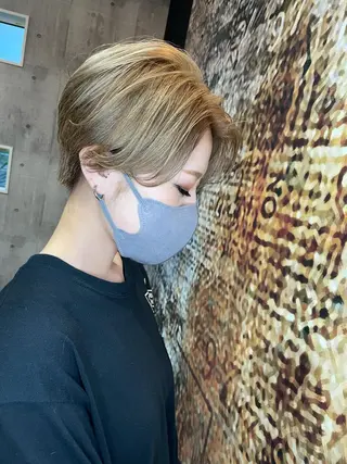 ショート カラー レイヤーカット匠 イソザキノリユキのヘアスタイル