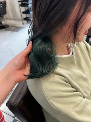 カラー 椎葉 みはるのヘアスタイル