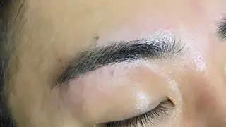 アイブロウ EYES YUNのマツエク・マツパデザイン