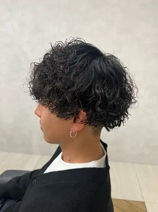 ミディアム パーマ メンズ 🏅メンズ特化 ヤマクラ タイキのヘアスタイル
