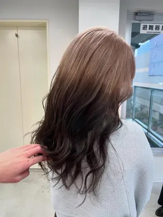 ロング カラー gisel エリナのヘアスタイル