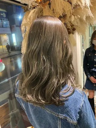 セミロング カラー 透明感カラー/韓国 ヘア🩶yuri🩵のヘアスタイル