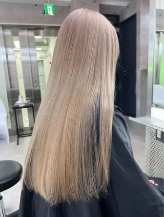 ロング カラー KIRYU SARAのヘアスタイル