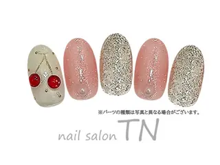 ネイル 矢川 まどかのネイルデザイン