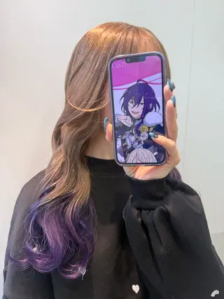 セミロング カラー インナーカラー 推し ブリーチ 髪質改善のヘアスタイル