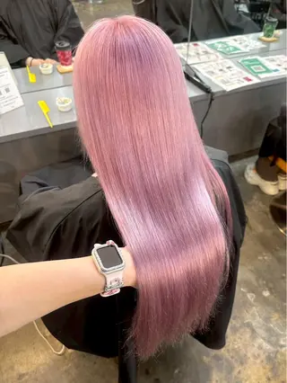 ロング カラー ブリーチ/ハイトーン ピンク/ベージュ🎟のヘアスタイル