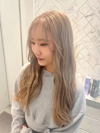 ロング カラー 艶ハイトーン‪‪🔆 ️️️安座間 希のヘアスタイル