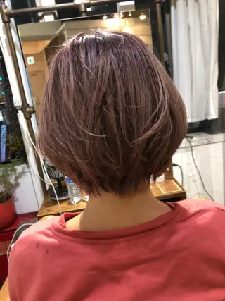 ショート カラー クオーレ hairのヘアスタイル