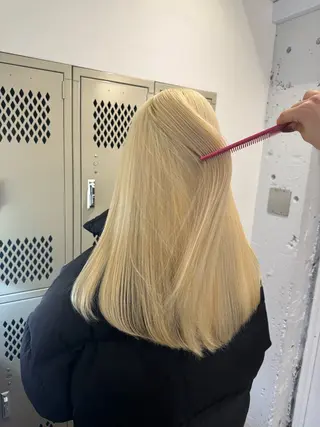 セミロング カラー 黒田 千晴のヘアスタイル