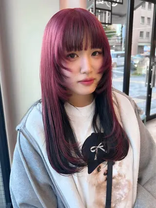 ロング カラー 寺澤 花梨のヘアスタイル