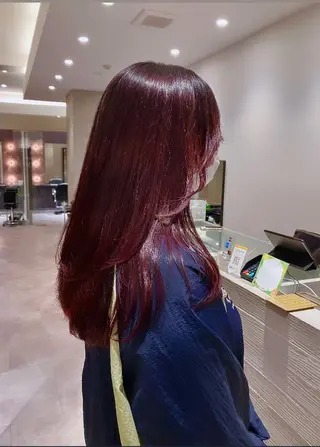 ロング カラー サキ🤍ハイトーン 🩰くびれ巻きヘアのヘアスタイル