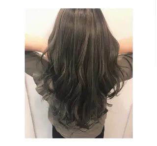 ロング カラー 松野 奈月のヘアスタイル