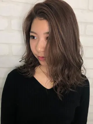 セミロング ココルアナ 豊中美容室のヘアスタイル