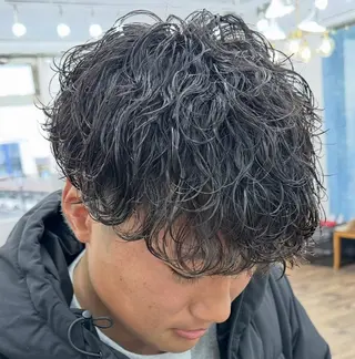 ショート カラー パーマ メンズ メンズ特化✂️ 小枝 優生のヘアスタイル