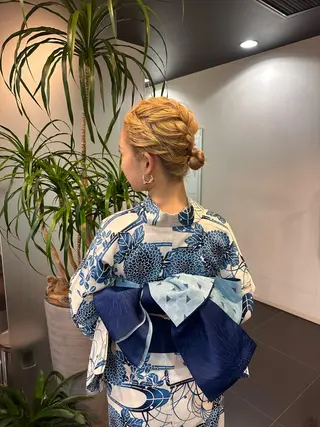 ヘアアレンジ ブリーチカラー/ベー ジュ/Hono🦖のヘアスタイル