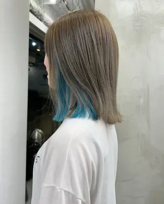 ミディアム ダブルカラー/寒色 カラー/リリカ🦕のヘアスタイル